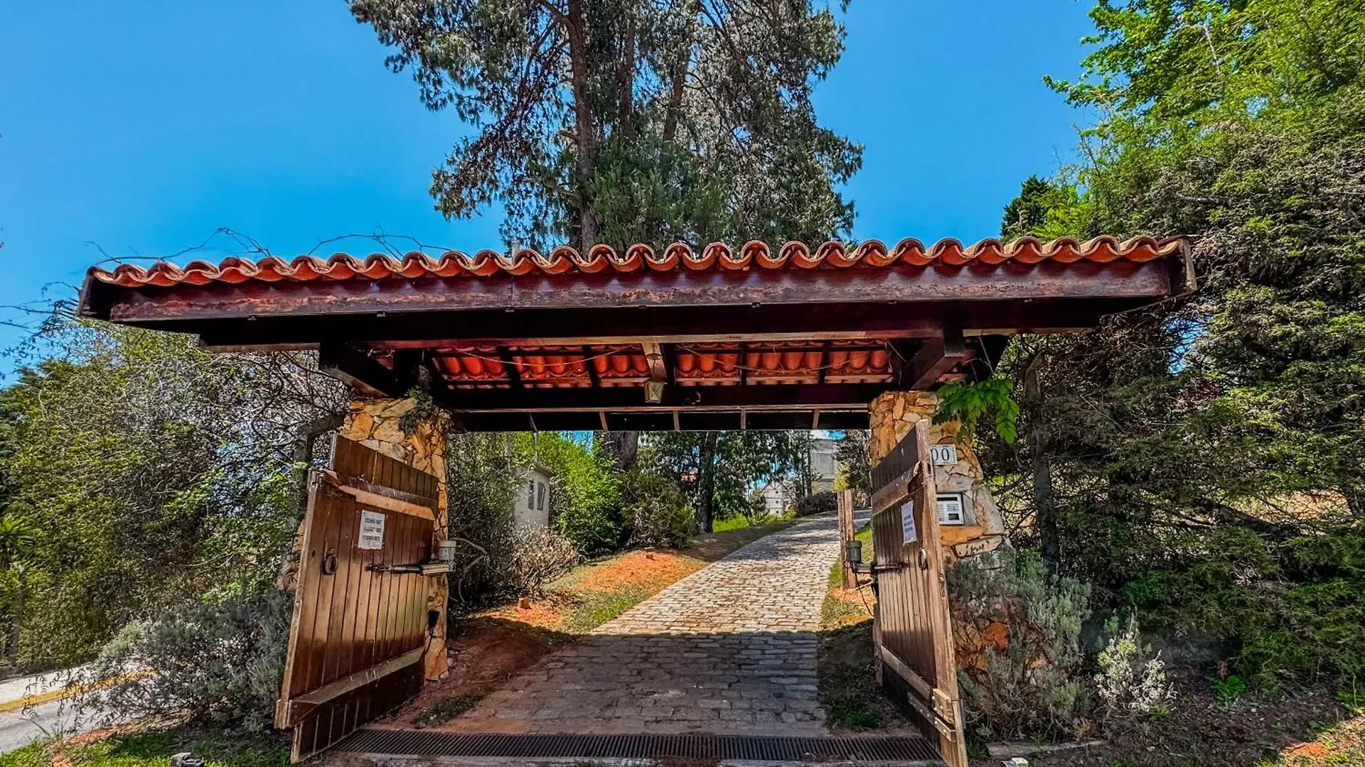 Mansao Nacional Inn
